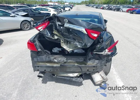 2017 Nissan Maxima 3.5 S из США, поврежденный, VIN 1N4AA6AP6HC420197